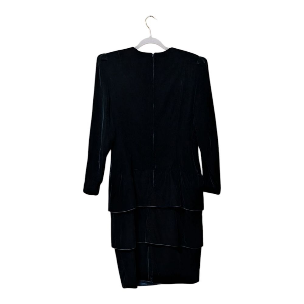 Vintage Maggy London green Velvet Tiered Dress size 12 Long Sleeves - Picture 3 of 10